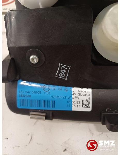 DAF Koplamp links DAF - Tuvās gaismas - Kravas automašīna: foto 4 DAF Koplamp links DAF - Tuvās gaismas - Kravas automašīna: foto 4