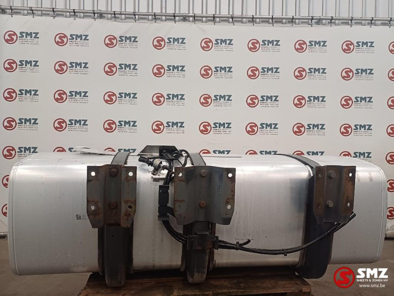 DAF Occ brandstoftank met steunen 750L DAF - Degvielas tvertne - Kravas automašīna: foto 2 DAF Occ brandstoftank met steunen 750L DAF - Degvielas tvertne - Kravas automašīna: foto 2