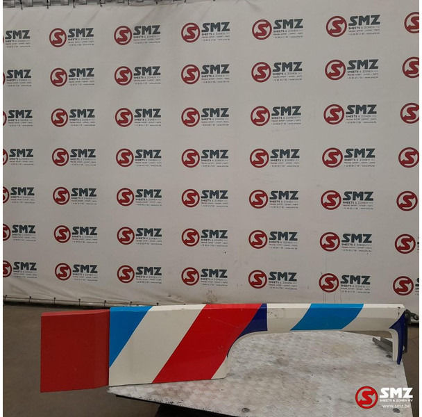 DAF Occ cabinespoiler rechts DAF - Aerodinamika/ Spoileris - Kravas automašīna: foto 1 DAF Occ cabinespoiler rechts DAF - Aerodinamika/ Spoileris - Kravas automašīna: foto 1