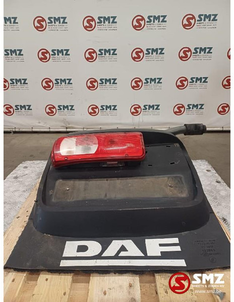 DAF Occ spatbord achteraan links DAF - Virsbūve un ārpuse - Kravas automašīna: foto 1 DAF Occ spatbord achteraan links DAF - Virsbūve un ārpuse - Kravas automašīna: foto 1