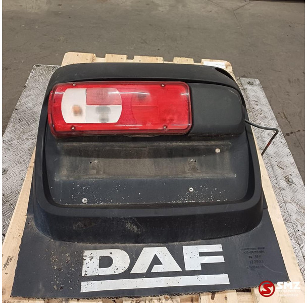 DAF Occ spatbord achteraan links DAF - Virsbūve un ārpuse - Kravas automašīna: foto 1 DAF Occ spatbord achteraan links DAF - Virsbūve un ārpuse - Kravas automašīna: foto 1