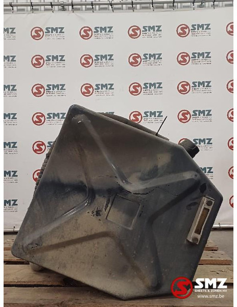 Hiab Occ hydraulische tank 200L Hiab - Hidrauliskā tvertne - Kravas automašīna: foto 3 Hiab Occ hydraulische tank 200L Hiab - Hidrauliskā tvertne - Kravas automašīna: foto 3
