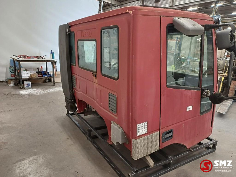 Iveco Occ Cabine Iveco Trakker - Kabīne un interjers - Kravas automašīna: foto 5 Iveco Occ Cabine Iveco Trakker - Kabīne un interjers - Kravas automašīna: foto 5