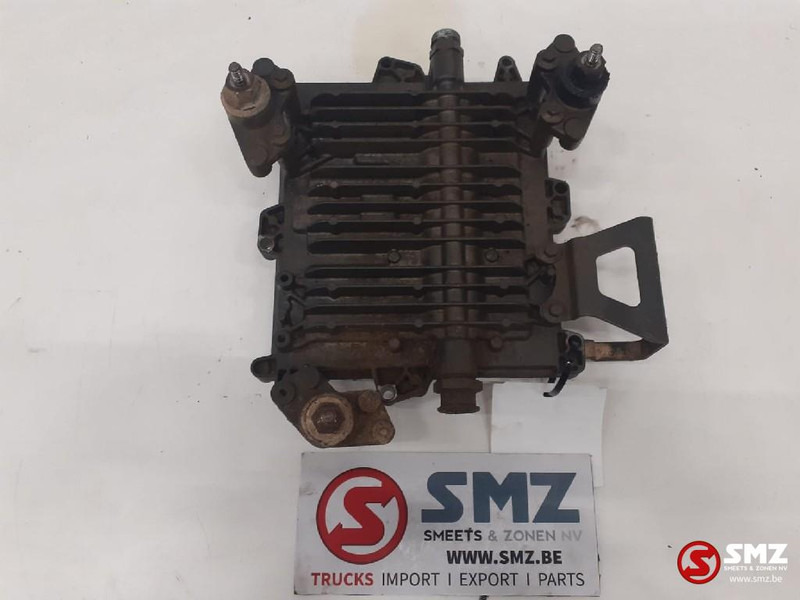 Iveco Occ ECU motorregeleenheid Iveco - Elektroniskais vadības bloks (ECU) - Kravas automašīna: foto 2 Iveco Occ ECU motorregeleenheid Iveco - Elektroniskais vadības bloks (ECU) - Kravas automašīna: foto 2