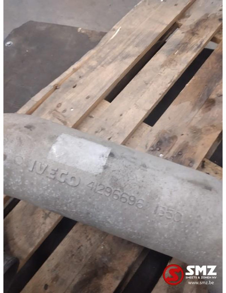 Iveco Occ inlaatspruitstuk Iveco - Dzinējs un rezerves daļas - Kravas automašīna: foto 3 Iveco Occ inlaatspruitstuk Iveco - Dzinējs un rezerves daļas - Kravas automašīna: foto 3