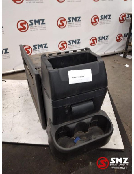 Iveco Occ koelkast Iveco - Kabīne un interjers - Kravas automašīna: foto 4 Iveco Occ koelkast Iveco - Kabīne un interjers - Kravas automašīna: foto 4