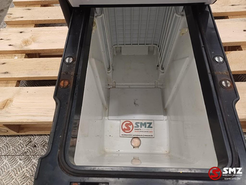 Iveco Occ koelkast Iveco - Kabīne un interjers - Kravas automašīna: foto 5 Iveco Occ koelkast Iveco - Kabīne un interjers - Kravas automašīna: foto 5