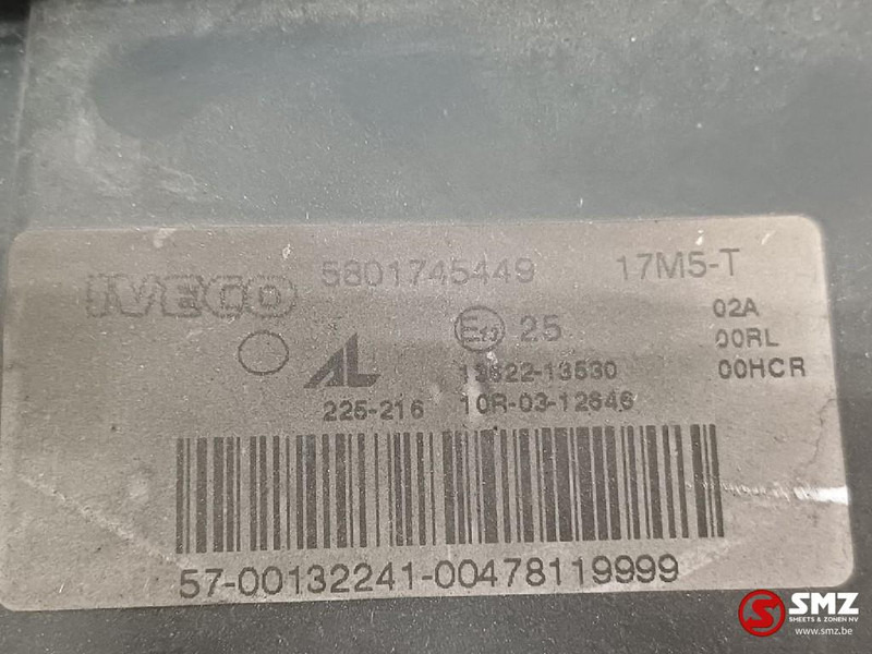 Iveco Occ koplamp links Iveco - Tuvās gaismas - Kravas automašīna: foto 3 Iveco Occ koplamp links Iveco - Tuvās gaismas - Kravas automašīna: foto 3