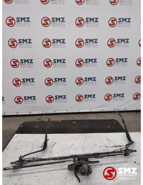 Iveco Occ ruitenwissermotor + mechanisme Iveco - Stikla tīrītājs - Kravas automašīna: foto 1 Iveco Occ ruitenwissermotor + mechanisme Iveco - Stikla tīrītājs - Kravas automašīna: foto 1