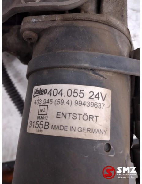 Iveco Occ ruitenwissermotor + mechanisme Iveco - Stikla tīrītājs - Kravas automašīna: foto 3 Iveco Occ ruitenwissermotor + mechanisme Iveco - Stikla tīrītājs - Kravas automašīna: foto 3