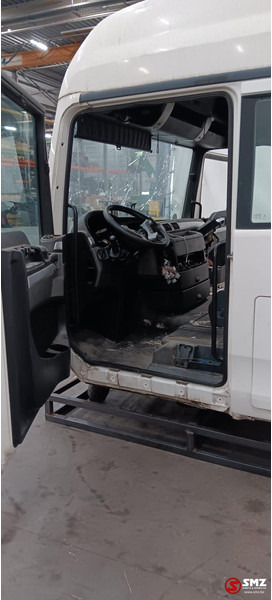 MAN Occ Cabine compleet MAN TGX - Kabīne un interjers - Kravas automašīna: foto 4 MAN Occ Cabine compleet MAN TGX - Kabīne un interjers - Kravas automašīna: foto 4
