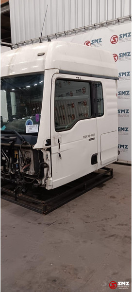 MAN Occ Cabine compleet MAN TGX - Kabīne un interjers - Kravas automašīna: foto 5 MAN Occ Cabine compleet MAN TGX - Kabīne un interjers - Kravas automašīna: foto 5