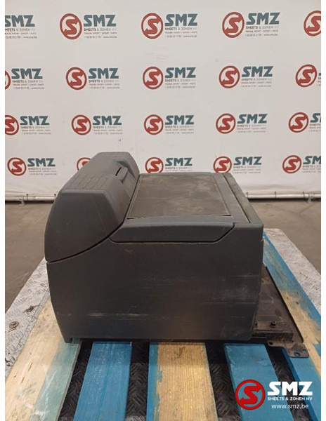 MAN Occ koelkast 35L MAN - Kabīne un interjers - Kravas automašīna: foto 3 MAN Occ koelkast 35L MAN - Kabīne un interjers - Kravas automašīna: foto 3