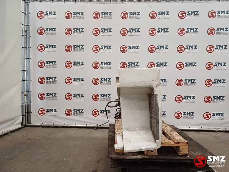 MAN Occ onderrijbeveiliging + cabineopstap L/R MAN - Buferis - Kravas automašīna: foto 4 MAN Occ onderrijbeveiliging + cabineopstap L/R MAN - Buferis - Kravas automašīna: foto 4