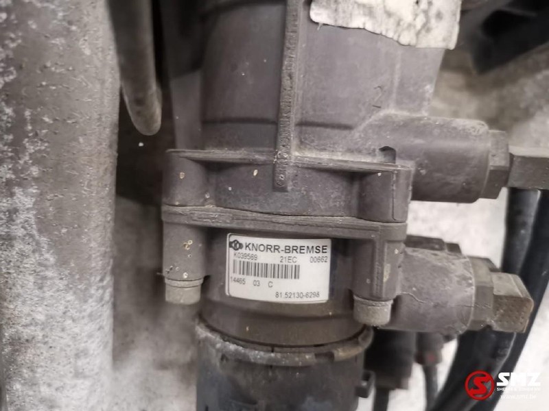 MAN Occ pedaalplaat met pedalen MAN TGX 18.440 - Pedālis - Kravas automašīna: foto 3 MAN Occ pedaalplaat met pedalen MAN TGX 18.440 - Pedālis - Kravas automašīna: foto 3
