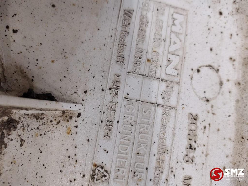 MAN Occ spatbord vooraan rechts MAN TGX 81664100306 81 - Virsbūve un ārpuse - Kravas automašīna: foto 3 MAN Occ spatbord vooraan rechts MAN TGX 81664100306 81 - Virsbūve un ārpuse - Kravas automašīna: foto 3