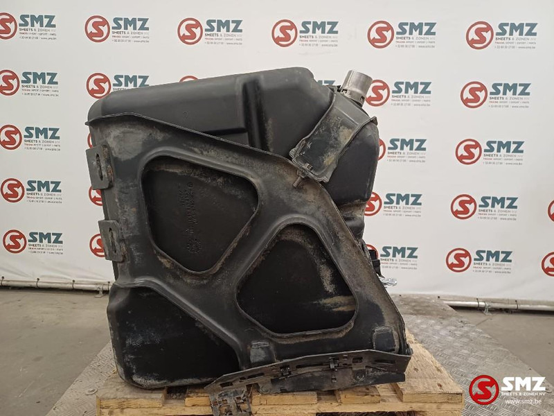 Mercedes-Benz Occ AdBlue tank Mercedes - Degvielas sistēma - Kravas automašīna: foto 3 Mercedes-Benz Occ AdBlue tank Mercedes - Degvielas sistēma - Kravas automašīna: foto 3