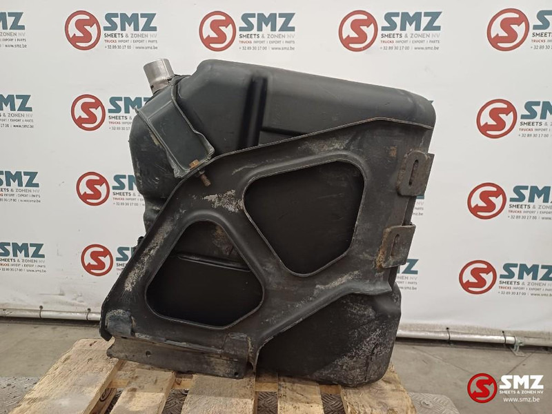 Mercedes-Benz Occ AdBlue tank Mercedes - Degvielas sistēma - Kravas automašīna: foto 4 Mercedes-Benz Occ AdBlue tank Mercedes - Degvielas sistēma - Kravas automašīna: foto 4
