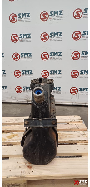 Mercedes-Benz Occ AdBluetank 25L + AdBlueniveausensor Mercedes - Degvielas sistēma - Kravas automašīna: foto 3 Mercedes-Benz Occ AdBluetank 25L + AdBlueniveausensor Mercedes - Degvielas sistēma - Kravas automašīna: foto 3