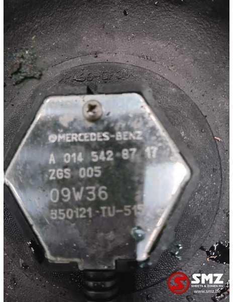 Mercedes-Benz Occ AdBluetank 85L Mercedes - Degvielas sistēma - Kravas automašīna: foto 3 Mercedes-Benz Occ AdBluetank 85L Mercedes - Degvielas sistēma - Kravas automašīna: foto 3