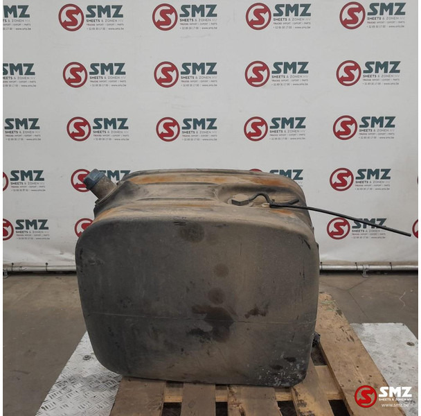 Mercedes-Benz Occ AdBluetank 95L Mercedes - Degvielas sistēma - Kravas automašīna: foto 4 Mercedes-Benz Occ AdBluetank 95L Mercedes - Degvielas sistēma - Kravas automašīna: foto 4