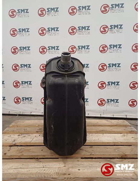 Mercedes-Benz Occ AdBluetank Mercedes - Degvielas sistēma - Kravas automašīna: foto 3 Mercedes-Benz Occ AdBluetank Mercedes - Degvielas sistēma - Kravas automašīna: foto 3