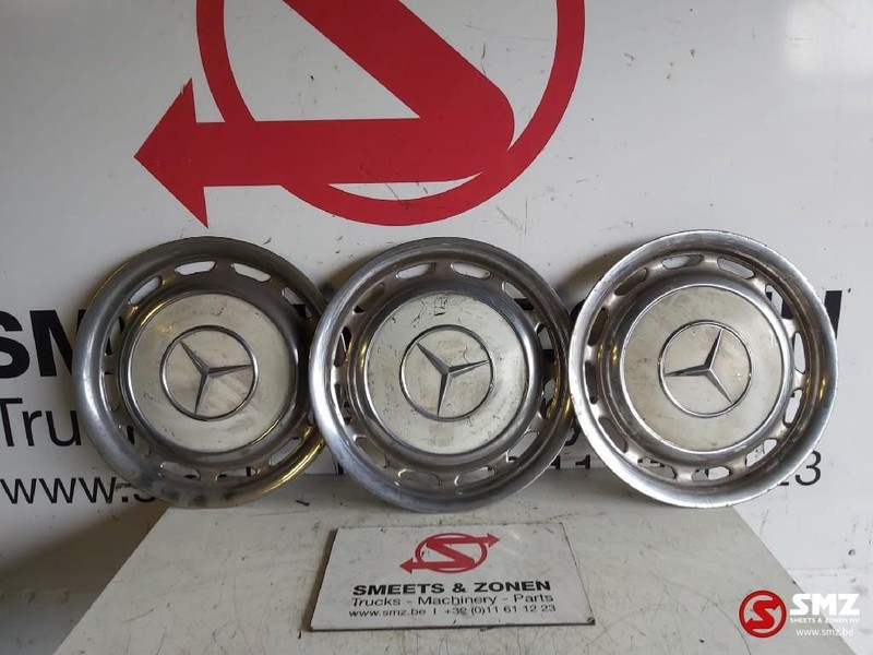 Mercedes-Benz Occ Wieldeksel creme wit W123 14inch - Riteņa disks - Vieglā automašīna: foto 1 Mercedes-Benz Occ Wieldeksel creme wit W123 14inch - Riteņa disks - Vieglā automašīna: foto 1