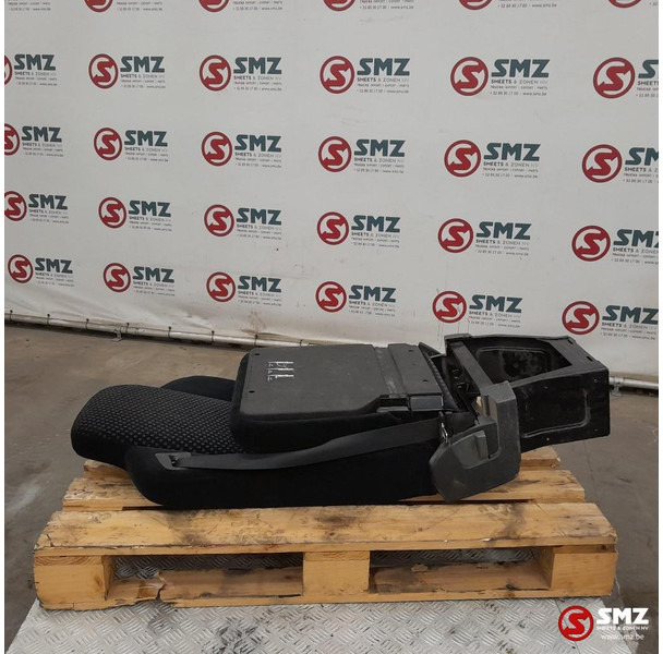 Mercedes-Benz Occ bijrijdersstoel rechts Mercedes - Kabīne un interjers - Kravas automašīna: foto 1 Mercedes-Benz Occ bijrijdersstoel rechts Mercedes - Kabīne un interjers - Kravas automašīna: foto 1