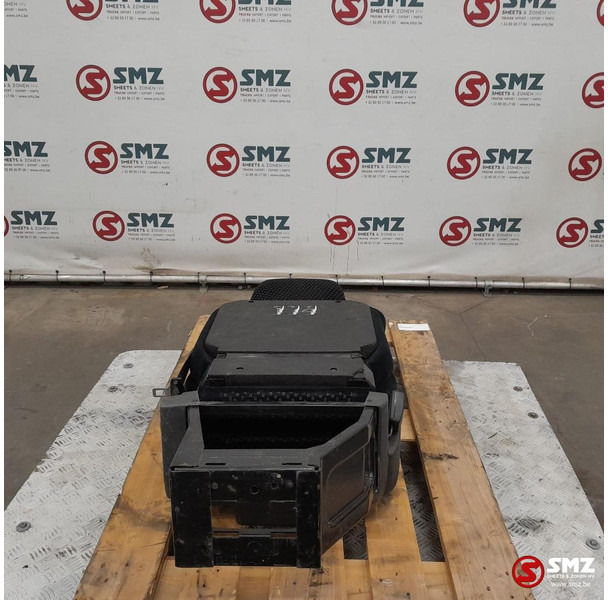 Mercedes-Benz Occ bijrijdersstoel rechts Mercedes - Kabīne un interjers - Kravas automašīna: foto 4 Mercedes-Benz Occ bijrijdersstoel rechts Mercedes - Kabīne un interjers - Kravas automašīna: foto 4