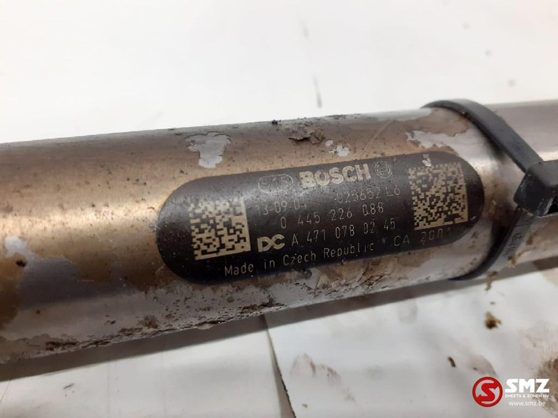 Mercedes-Benz Occ brandstofrail Mercedes - Degvielas sistēma - Kravas automašīna: foto 3 Mercedes-Benz Occ brandstofrail Mercedes - Degvielas sistēma - Kravas automašīna: foto 3