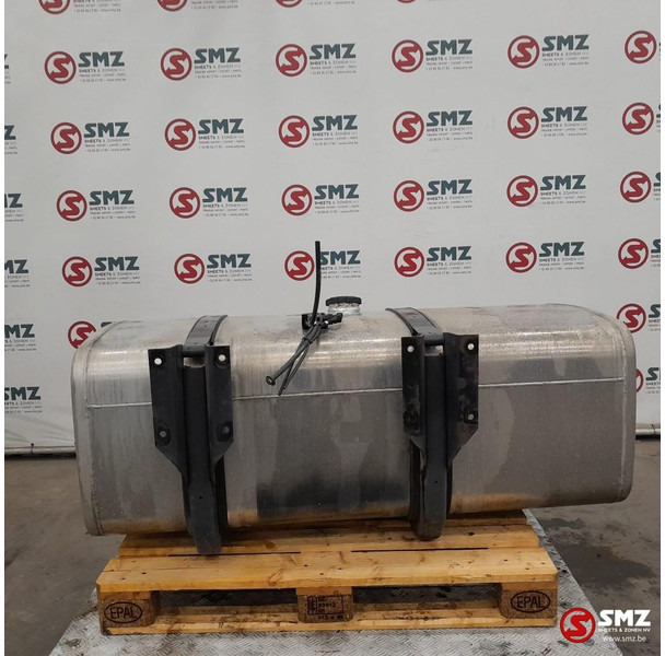 Mercedes-Benz Occ brandstoftank 500L + brandstofniveausensor + s - Degvielas tvertne - Kravas automašīna: foto 2 Mercedes-Benz Occ brandstoftank 500L + brandstofniveausensor + s - Degvielas tvertne - Kravas automašīna: foto 2