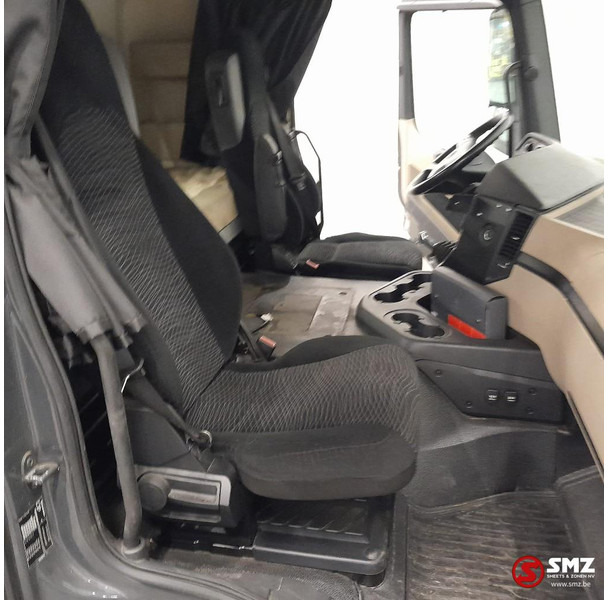 Kabīne un interjers - Kravas automašīna Mercedes-Benz Occ cabine Mercedes Actros MP4 low: foto 11 Kabīne un interjers - Kravas automašīna Mercedes-Benz Occ cabine Mercedes Actros MP4 low: foto 11