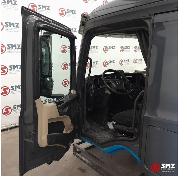 Kabīne un interjers - Kravas automašīna Mercedes-Benz Occ cabine Mercedes Actros MP4 low: foto 8 Kabīne un interjers - Kravas automašīna Mercedes-Benz Occ cabine Mercedes Actros MP4 low: foto 8
