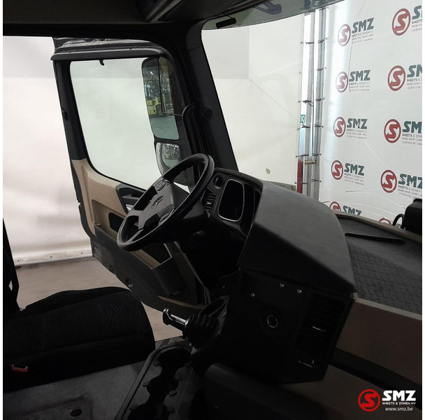 Kabīne un interjers - Kravas automašīna Mercedes-Benz Occ cabine Mercedes Actros MP4 low: foto 10 Kabīne un interjers - Kravas automašīna Mercedes-Benz Occ cabine Mercedes Actros MP4 low: foto 10
