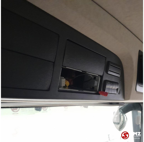 Kabīne un interjers - Kravas automašīna Mercedes-Benz Occ cabine Mercedes Actros MP4 low: foto 16 Kabīne un interjers - Kravas automašīna Mercedes-Benz Occ cabine Mercedes Actros MP4 low: foto 16