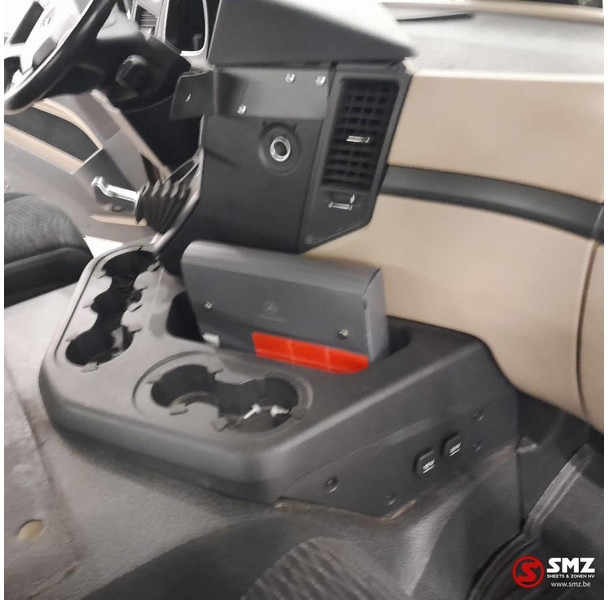 Kabīne un interjers - Kravas automašīna Mercedes-Benz Occ cabine Mercedes Actros MP4 low: foto 14 Kabīne un interjers - Kravas automašīna Mercedes-Benz Occ cabine Mercedes Actros MP4 low: foto 14