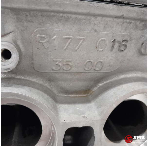 Dzinējs un rezerves daļas - Vieglā automašīna Mercedes-Benz Occ cilinderkop + kleppendeksel links AMG C63S Mer: foto 10