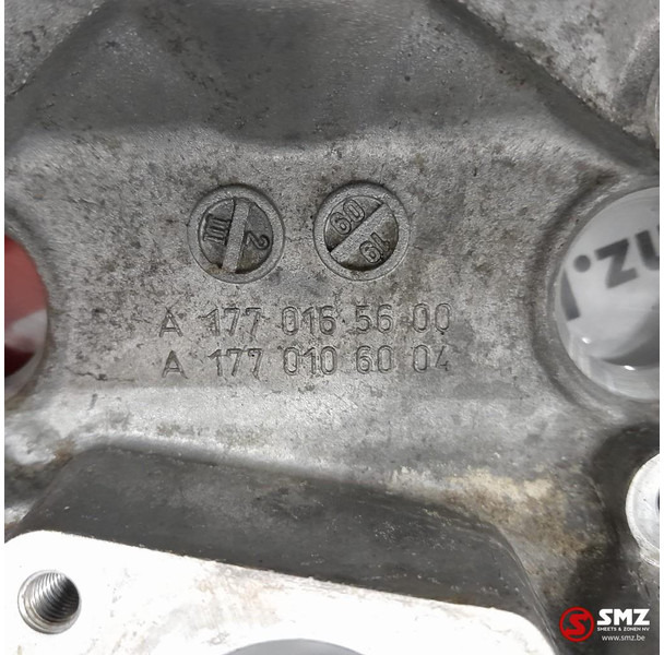 Dzinējs un rezerves daļas - Vieglā automašīna Mercedes-Benz Occ cilinderkop + kleppendeksel links AMG C63S Mer: foto 9