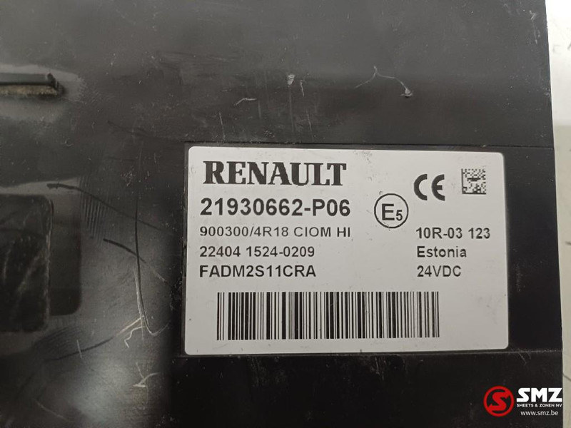 Renault Occ ECU CIOM regeleenheid Renault - Elektroniskais vadības bloks (ECU) - Kravas automašīna: foto 3 Renault Occ ECU CIOM regeleenheid Renault - Elektroniskais vadības bloks (ECU) - Kravas automašīna: foto 3