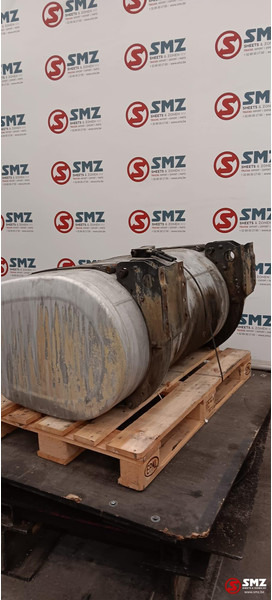 Renault Occ brandstoftank 415L + steunen Renault - Degvielas tvertne - Kravas automašīna: foto 2 Renault Occ brandstoftank 415L + steunen Renault - Degvielas tvertne - Kravas automašīna: foto 2