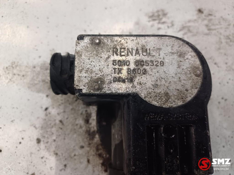 Renault Occ brandstoftank 735L Renault - Degvielas tvertne - Kravas automašīna: foto 5 Renault Occ brandstoftank 735L Renault - Degvielas tvertne - Kravas automašīna: foto 5