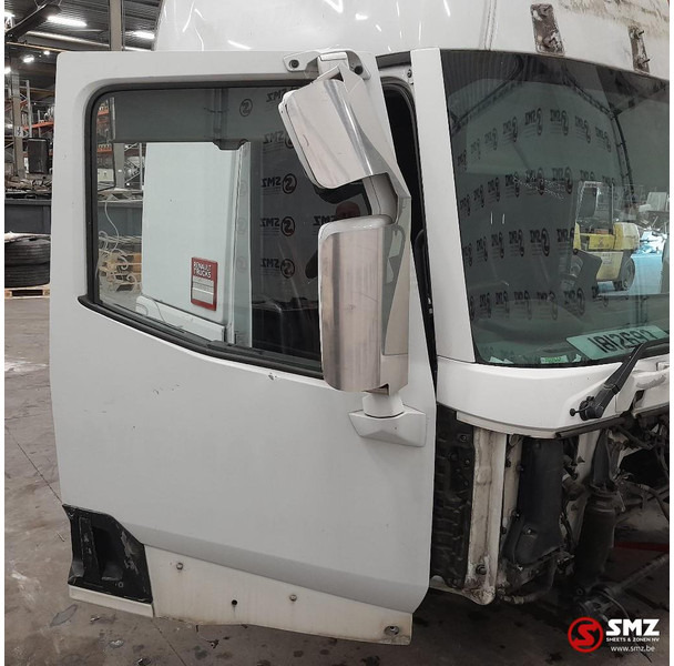 Renault Occ cabine RHD Renault T - Kabīne un interjers - Kravas automašīna: foto 4 Renault Occ cabine RHD Renault T - Kabīne un interjers - Kravas automašīna: foto 4
