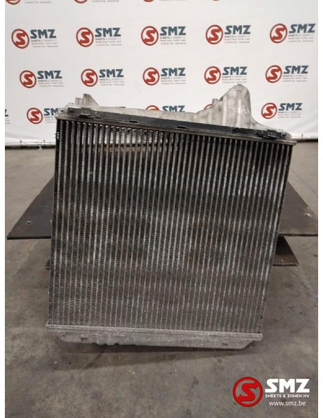 Renault Occ intercooler Renault T 7421162608 - Interkūlers - Kravas automašīna: foto 2 Renault Occ intercooler Renault T 7421162608 - Interkūlers - Kravas automašīna: foto 2
