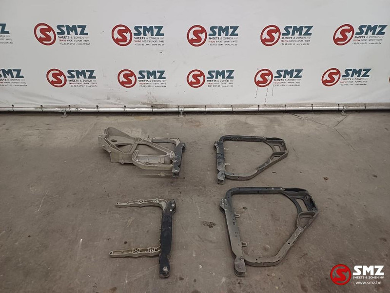 Renault Occ set sideskirt steunen Renault - Rāmis/ Šasija - Kravas automašīna: foto 2 Renault Occ set sideskirt steunen Renault - Rāmis/ Šasija - Kravas automašīna: foto 2