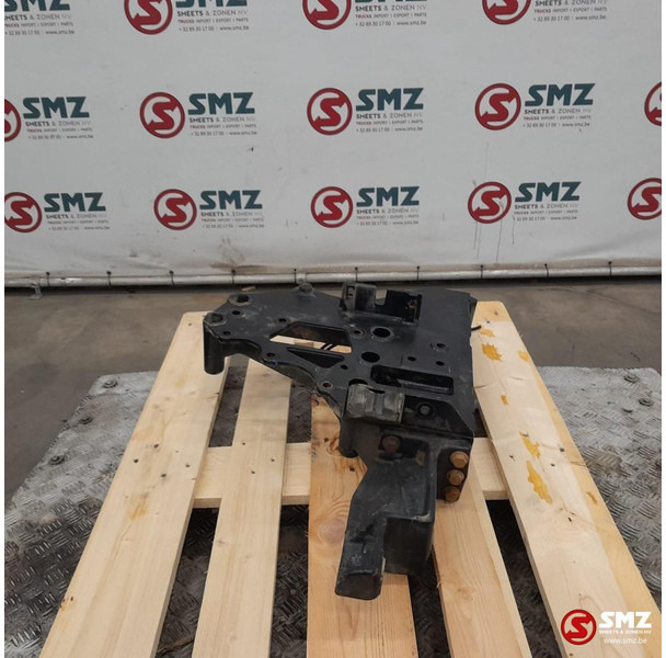 Renault Occ voorbumperbeugel links Renault - Rāmis/ Šasija - Kravas automašīna: foto 3 Renault Occ voorbumperbeugel links Renault - Rāmis/ Šasija - Kravas automašīna: foto 3