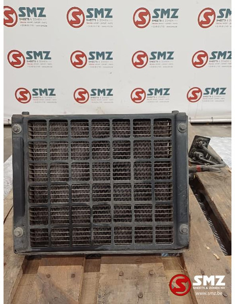 Scania Occ parkeerkoeler + aircocompressor Scania - Dzesēšanas sistēma - Kravas automašīna: foto 1 Scania Occ parkeerkoeler + aircocompressor Scania - Dzesēšanas sistēma - Kravas automašīna: foto 1