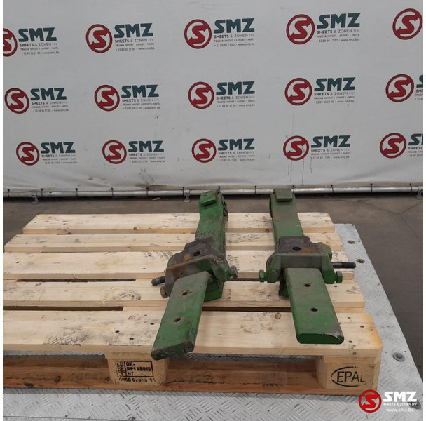 Scania Occ set van 2 bladveren stuuras / meeloopas Scania - Tērauda piekare - Kravas automašīna: foto 3 Scania Occ set van 2 bladveren stuuras / meeloopas Scania - Tērauda piekare - Kravas automašīna: foto 3