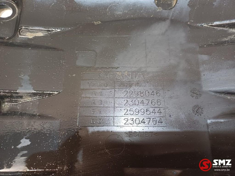 Scania Occ spatbord rechtsvooraan Scania - Virsbūve un ārpuse - Kravas automašīna: foto 5 Scania Occ spatbord rechtsvooraan Scania - Virsbūve un ārpuse - Kravas automašīna: foto 5
