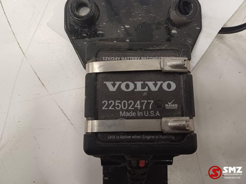 Volvo Occ accuhersteleenheid Volvo - Elektrosistēma - Kravas automašīna: foto 3 Volvo Occ accuhersteleenheid Volvo - Elektrosistēma - Kravas automašīna: foto 3
