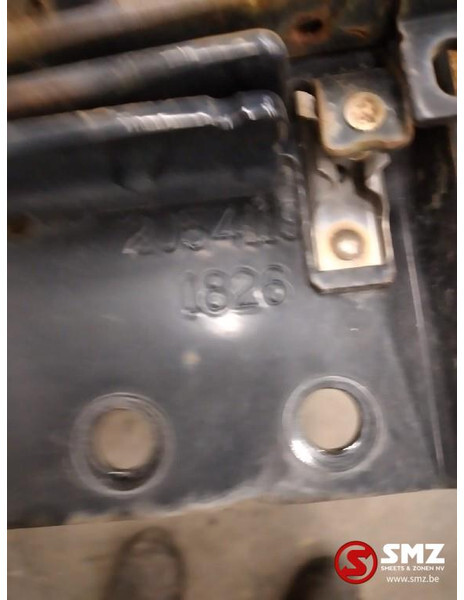 Volvo Occ binnenframe grille Volvo FH 20541198 - Radiatora reste - Kravas automašīna: foto 3 Volvo Occ binnenframe grille Volvo FH 20541198 - Radiatora reste - Kravas automašīna: foto 3